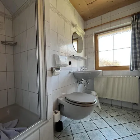 Haus Bergbluemle オーベルストドルフ